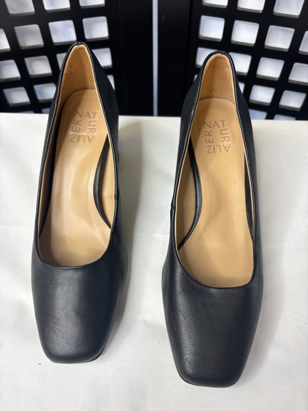 🖤 Naturalizer Block Heel Pumps Women's 9 Black Square Toe Comfort Dress 🖤 - Picture 2 of 9